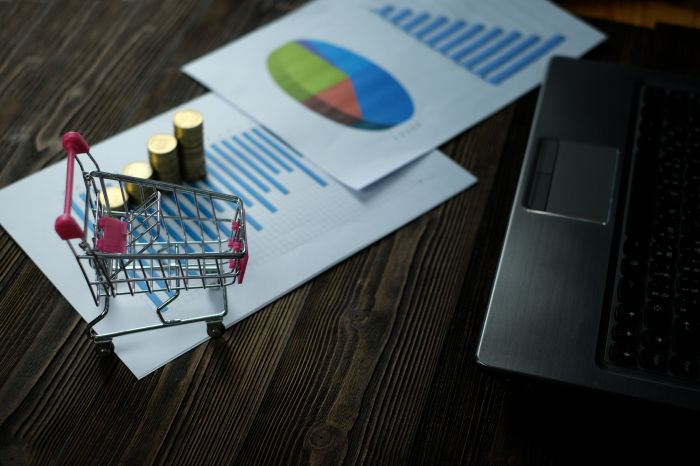 Analiza konkurencji w e-commerce: Jak wykorzystać ją do swojej strategii?